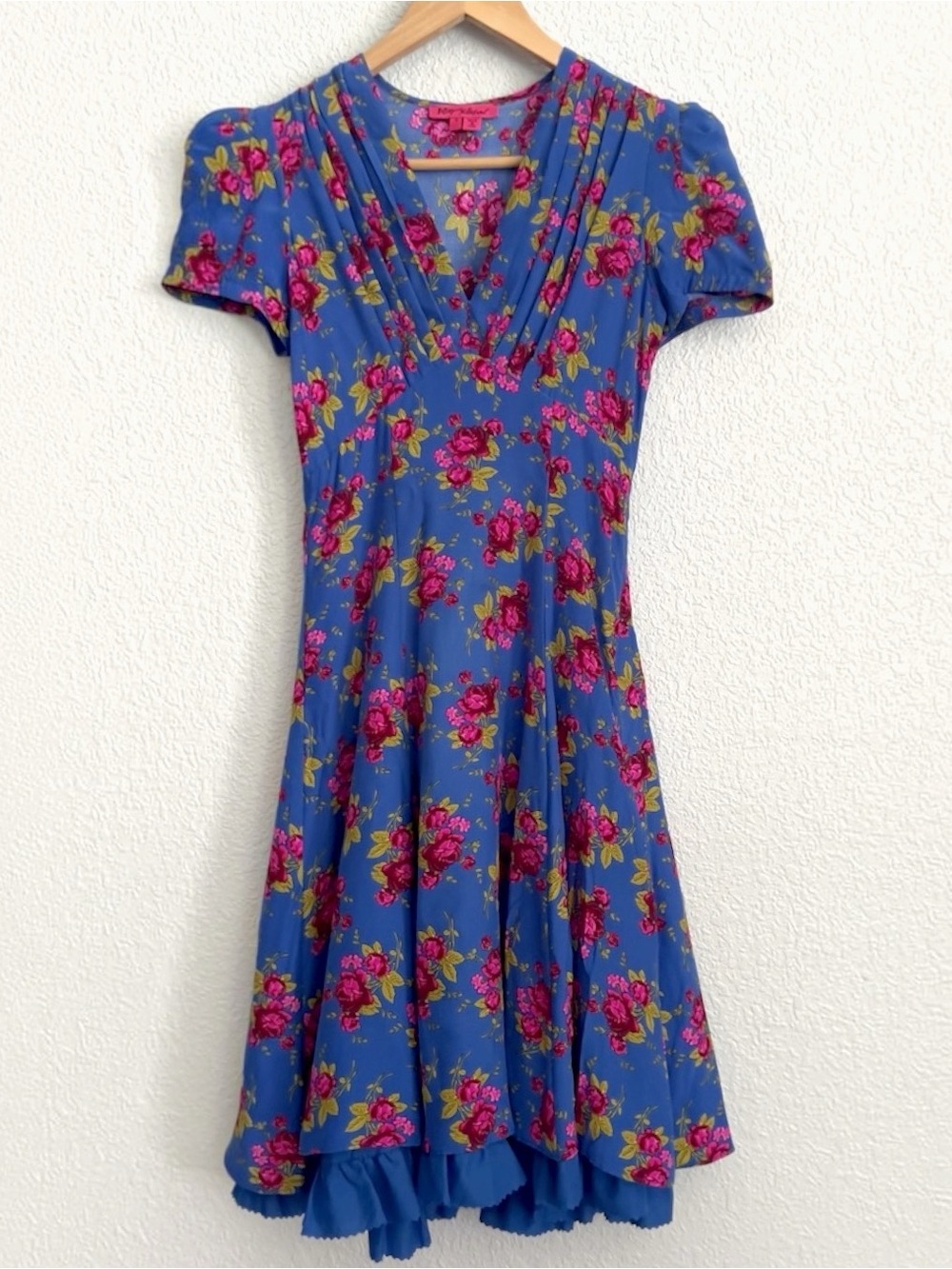 Vintage 90s Betsey Johnson 100% Silk Floral Tea Dress USA made Pleated SZ 0